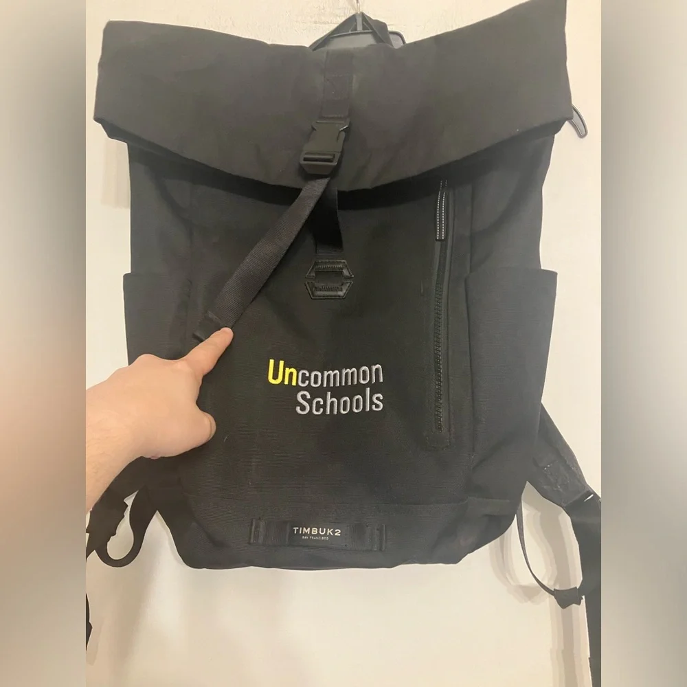 Timbuk2 tuck laptop backpack in black with lots of interior & exterior pockets